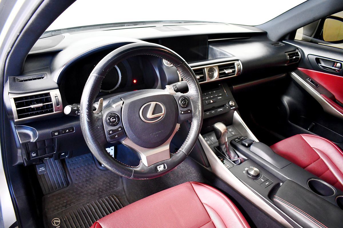 2015 Lexus IS 350 photo 20