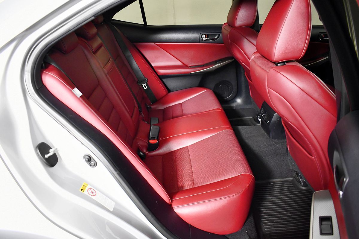 2015 Lexus IS 350 photo 42