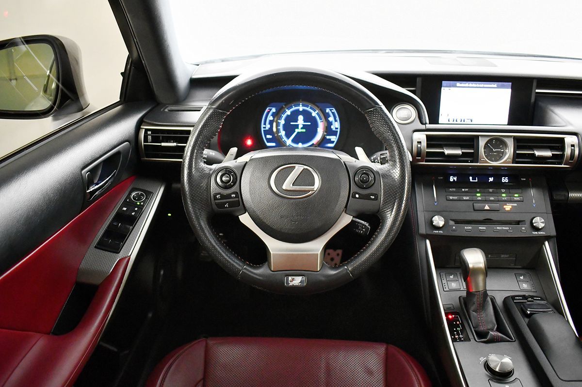 2015 Lexus IS 350 photo 22