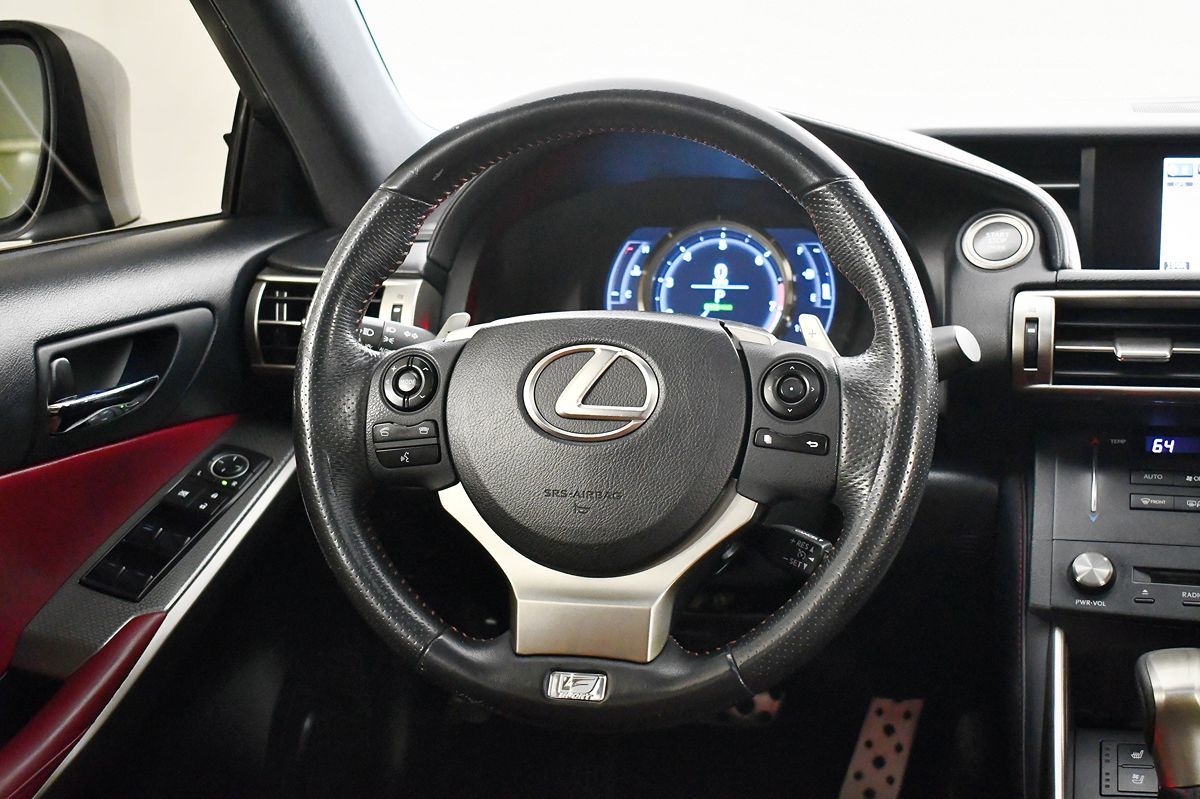 2015 Lexus IS 350 photo 23