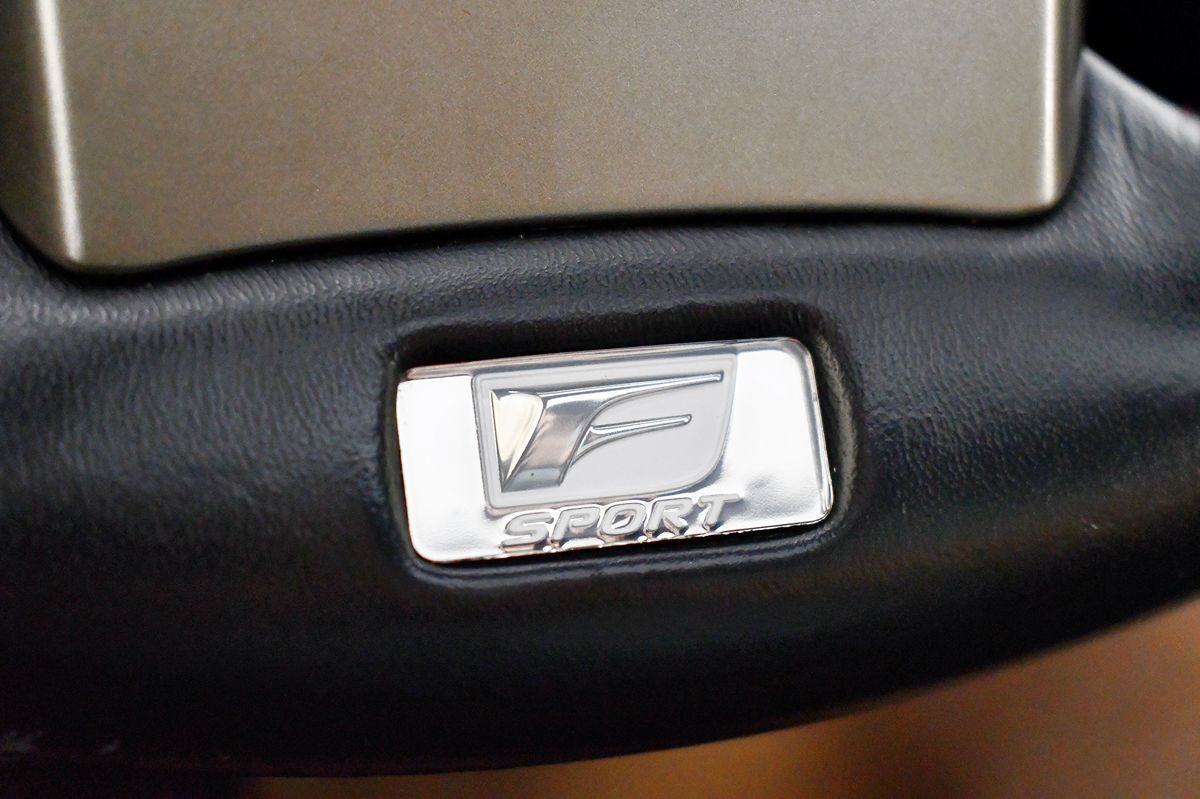 2015 Lexus IS 350 photo 25