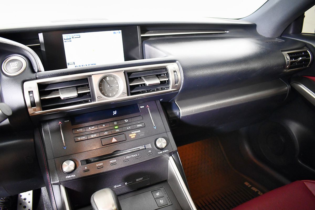 2015 Lexus IS 350 photo 28