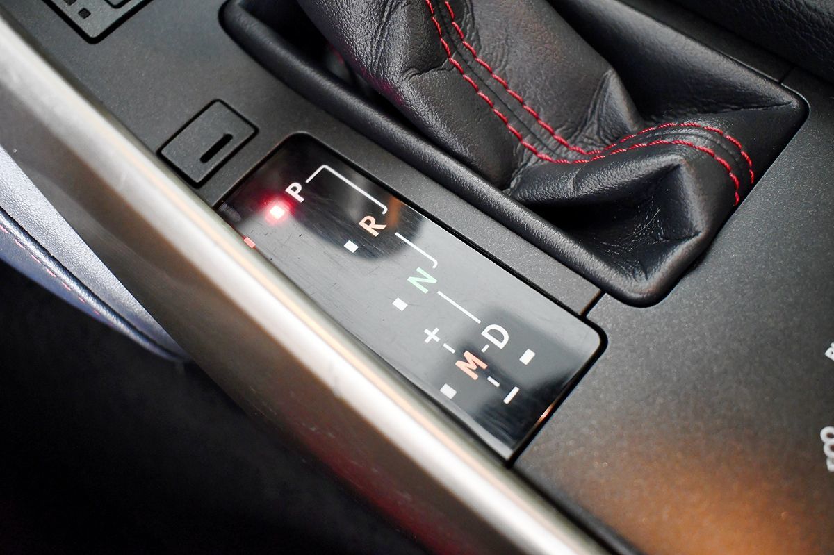2015 Lexus IS 350 photo 33