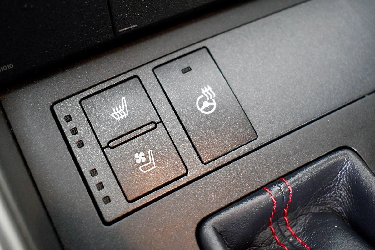 2015 Lexus IS 350 photo 35
