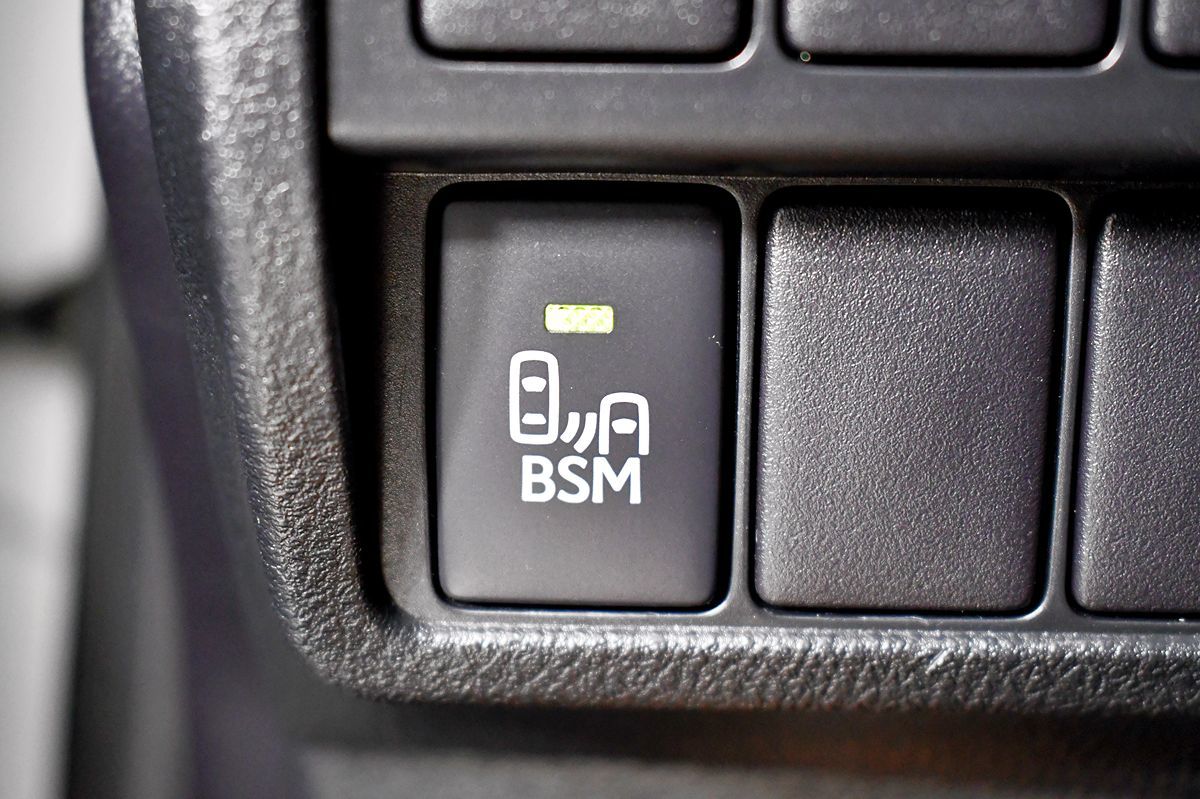 2015 Lexus IS 350 photo 36