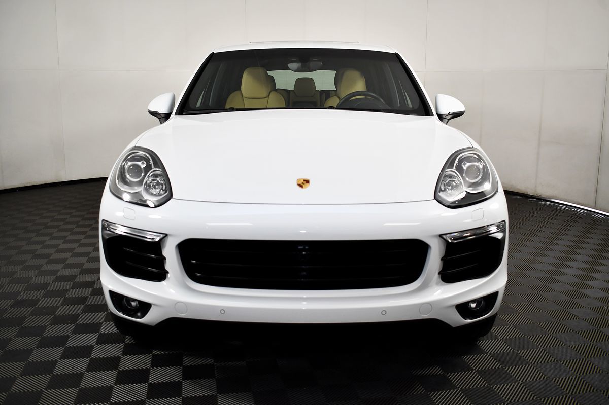 2017 Porsche Cayenne Platinum Edition photo 4