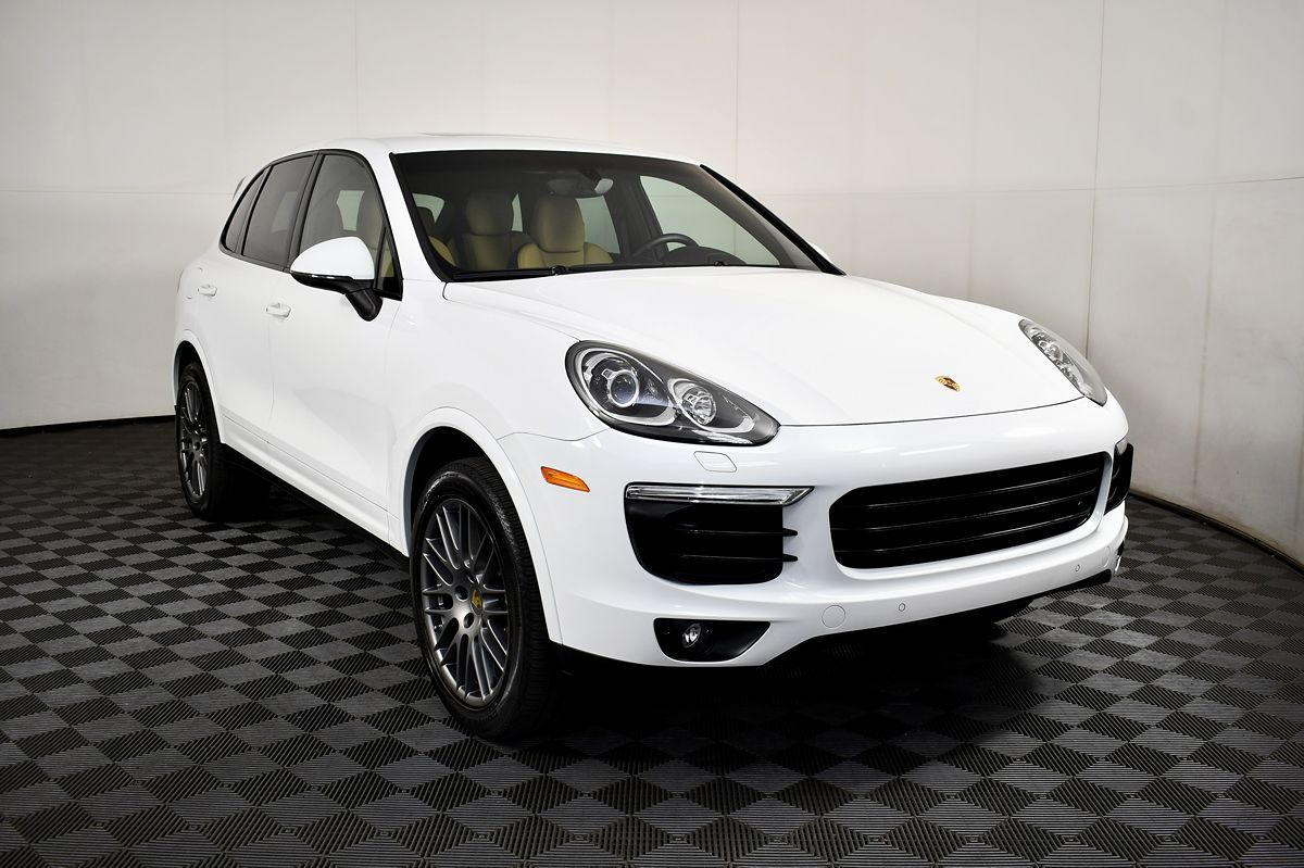 2017 Porsche Cayenne Platinum Edition photo 5