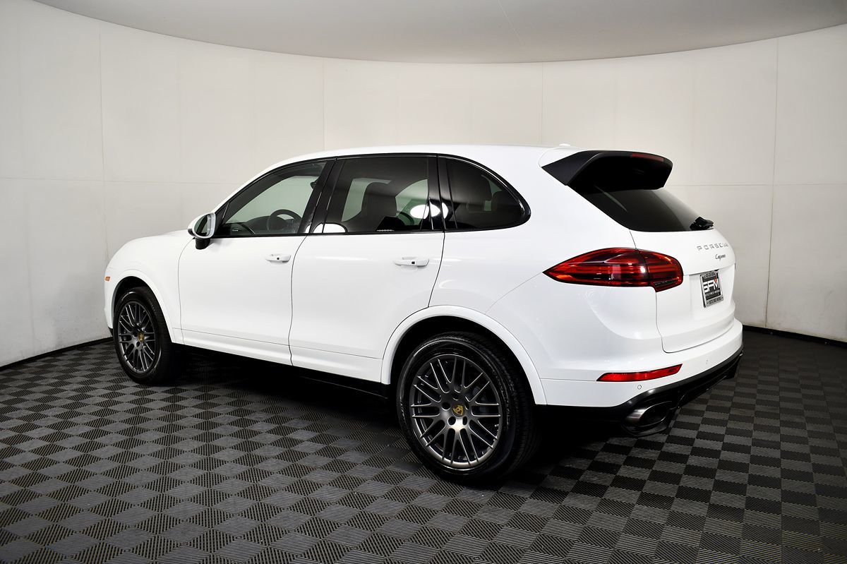 2017 Porsche Cayenne Platinum Edition photo 12