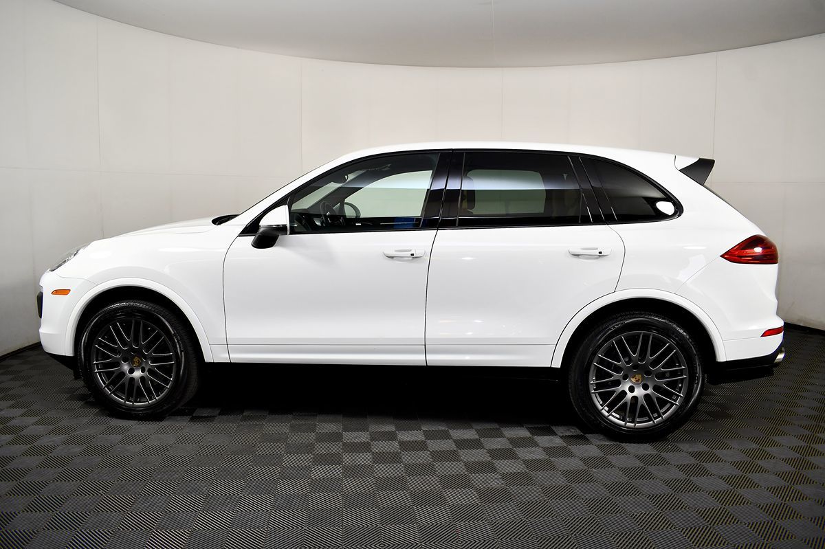 2017 Porsche Cayenne Platinum Edition photo 13