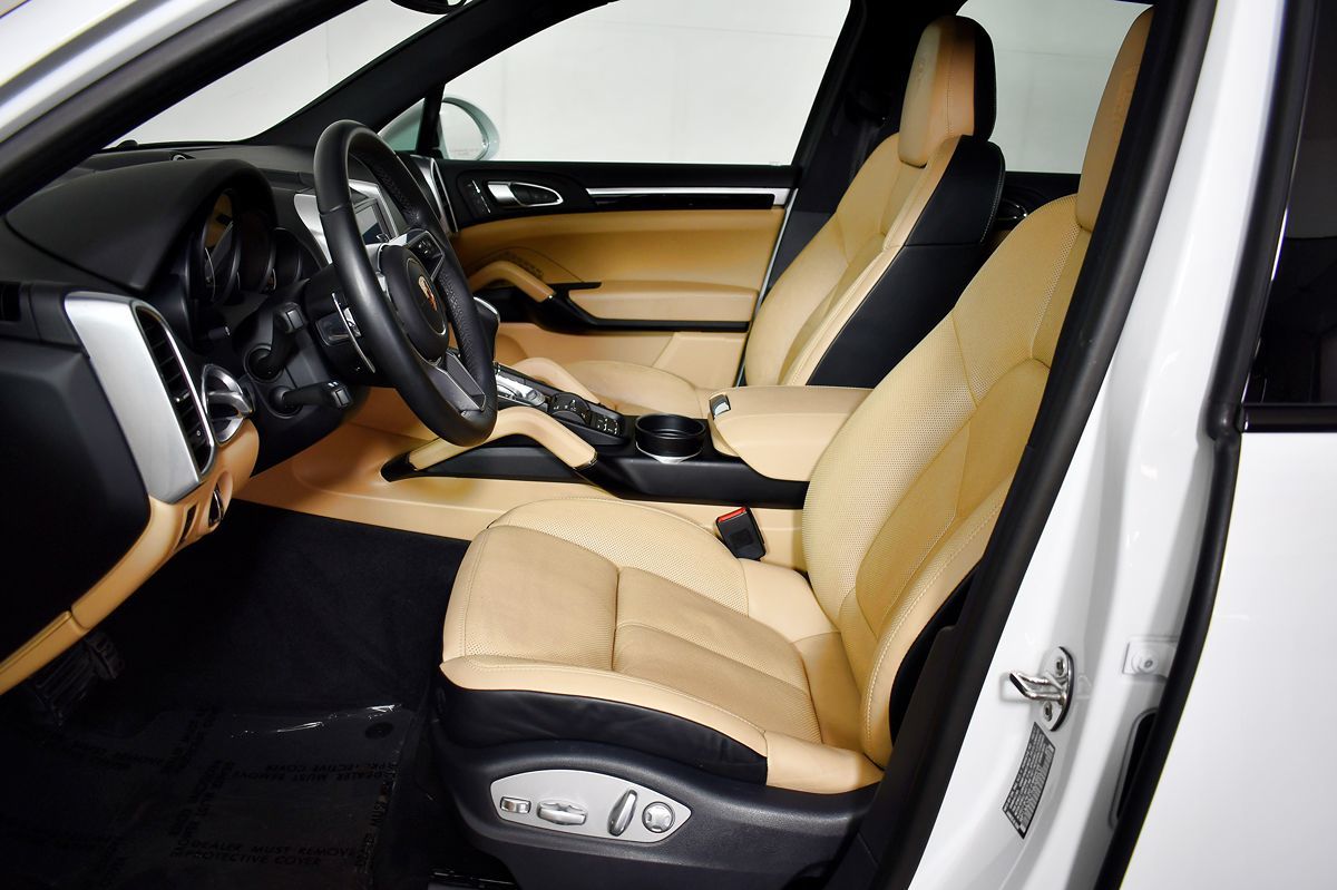 2017 Porsche Cayenne Platinum Edition photo 18