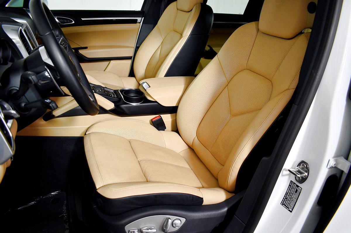 2017 Porsche Cayenne Platinum Edition photo 20