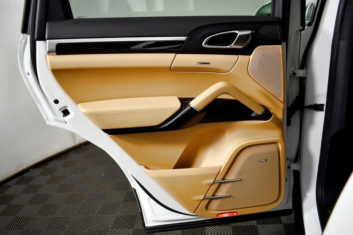 2017 Porsche Cayenne Platinum Edition photo 45