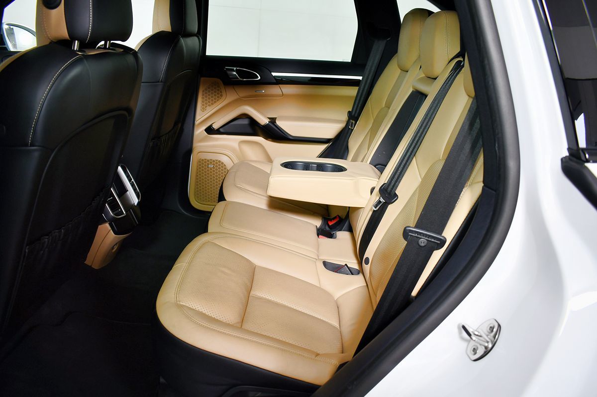 2017 Porsche Cayenne Platinum Edition photo 46