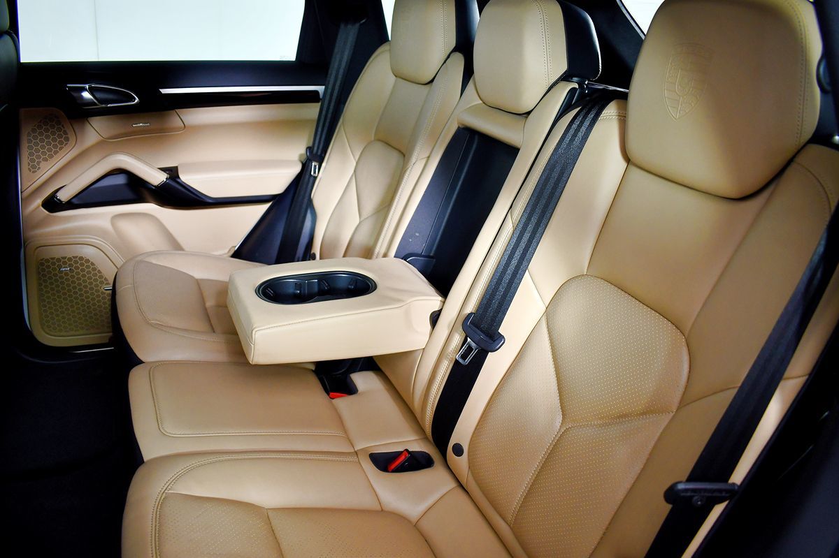2017 Porsche Cayenne Platinum Edition photo 47