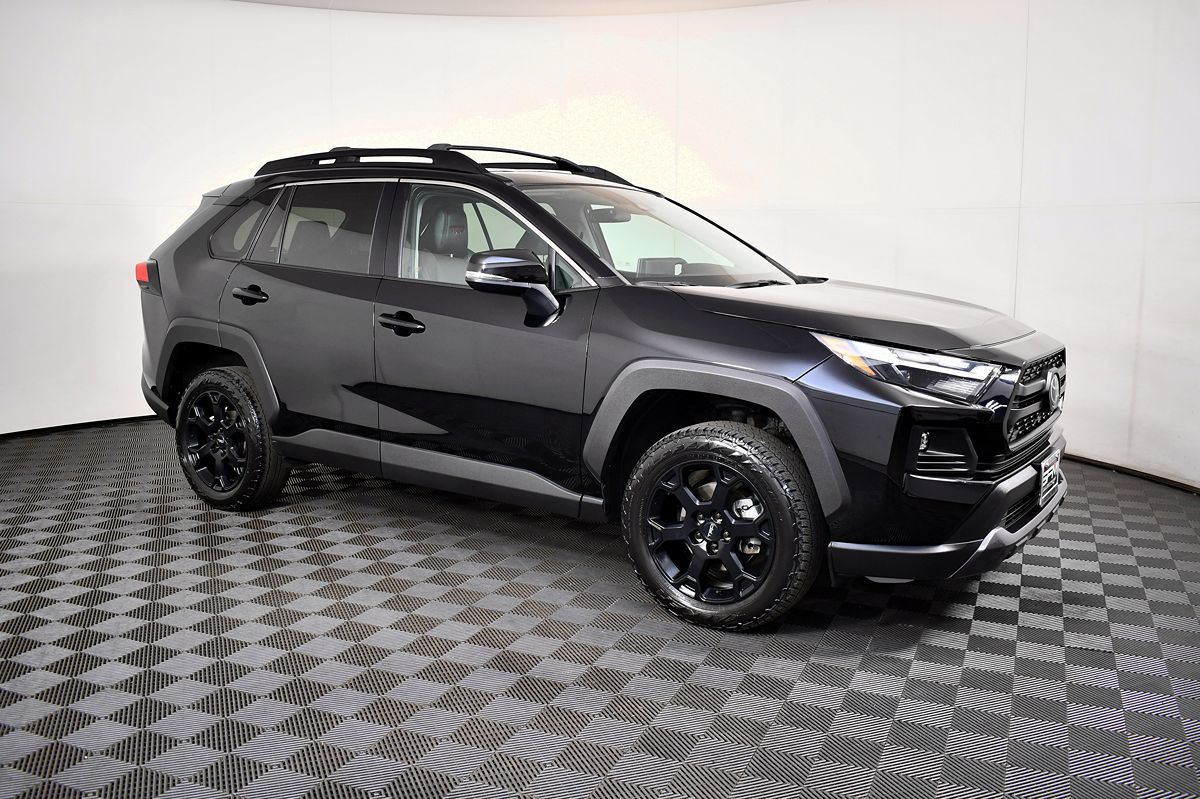 2022 Toyota RAV4 TRD photo 3