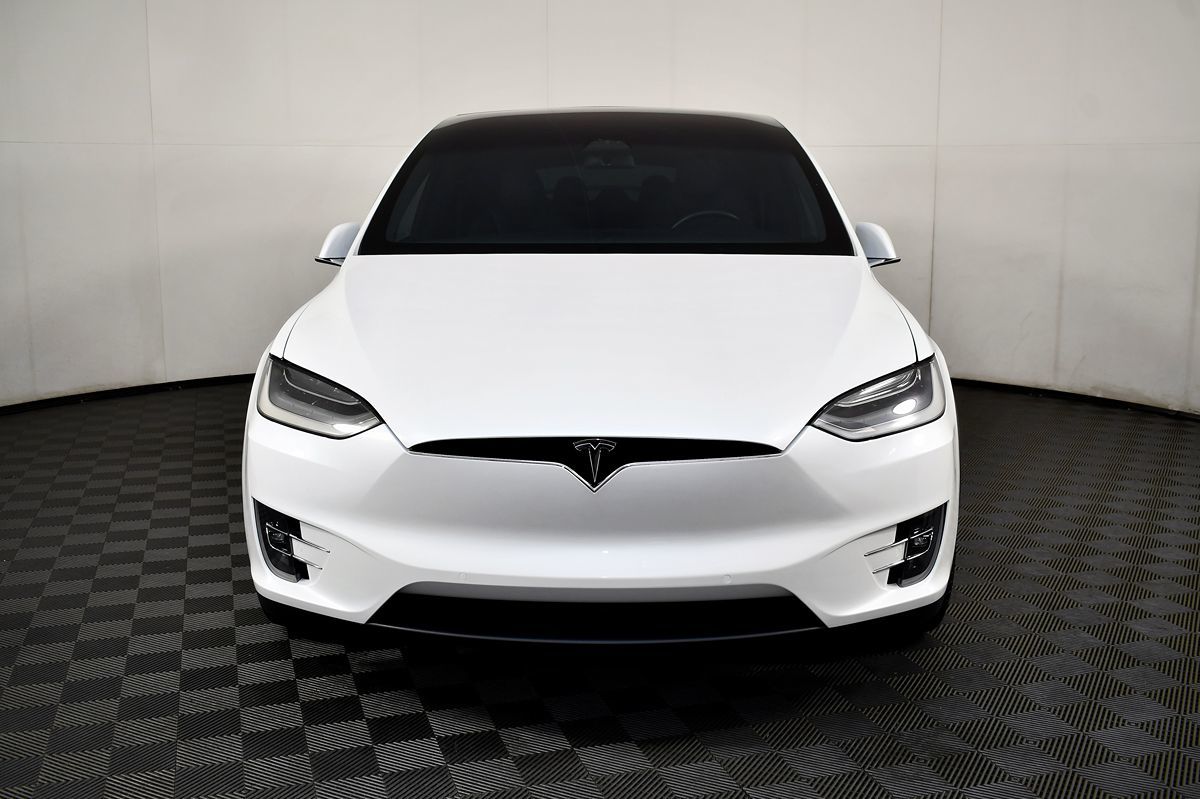 2021 Tesla Model X Long Range photo 2