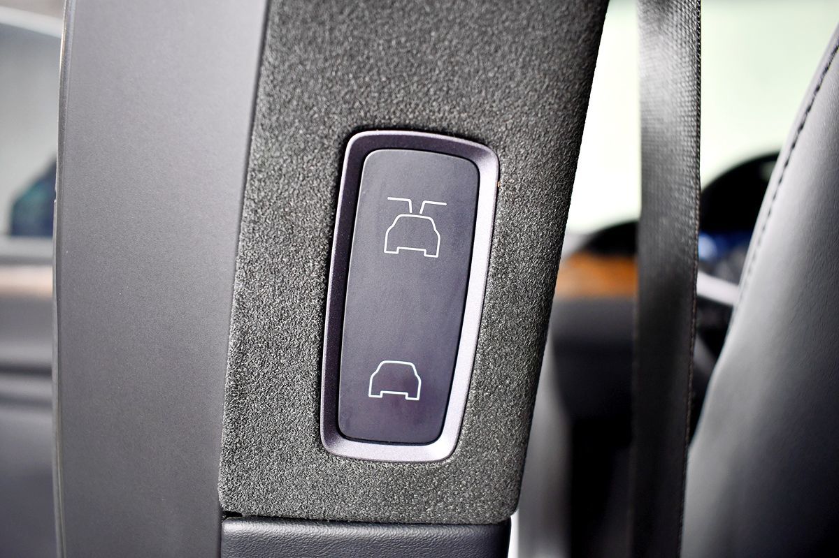 2021 Tesla Model X Long Range photo 37