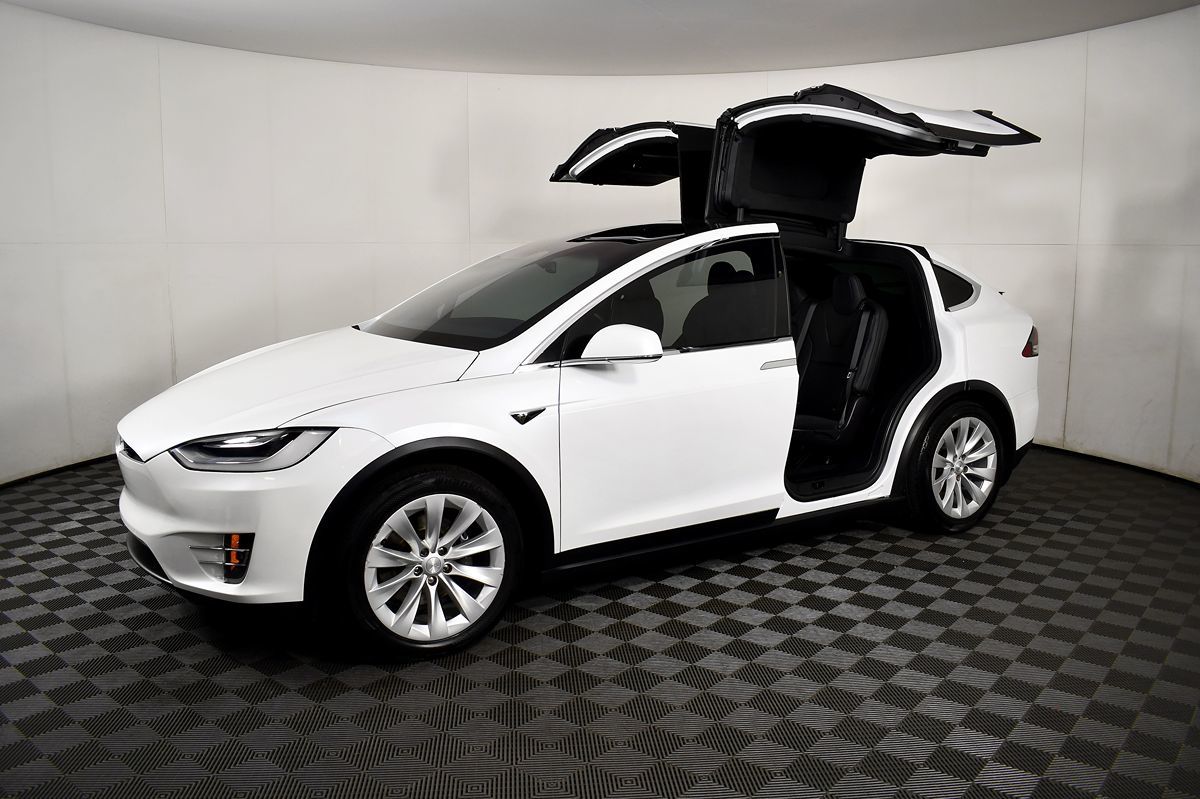 2021 Tesla Model X Long Range photo 14