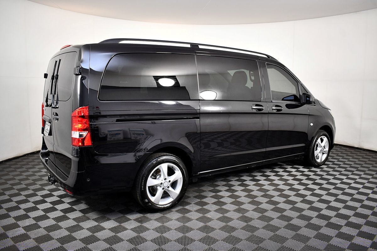 2016 Mercedes Benz Metris Passenger Van photo 8