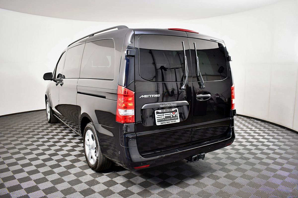 2016 Mercedes Benz Metris Passenger Van photo 11