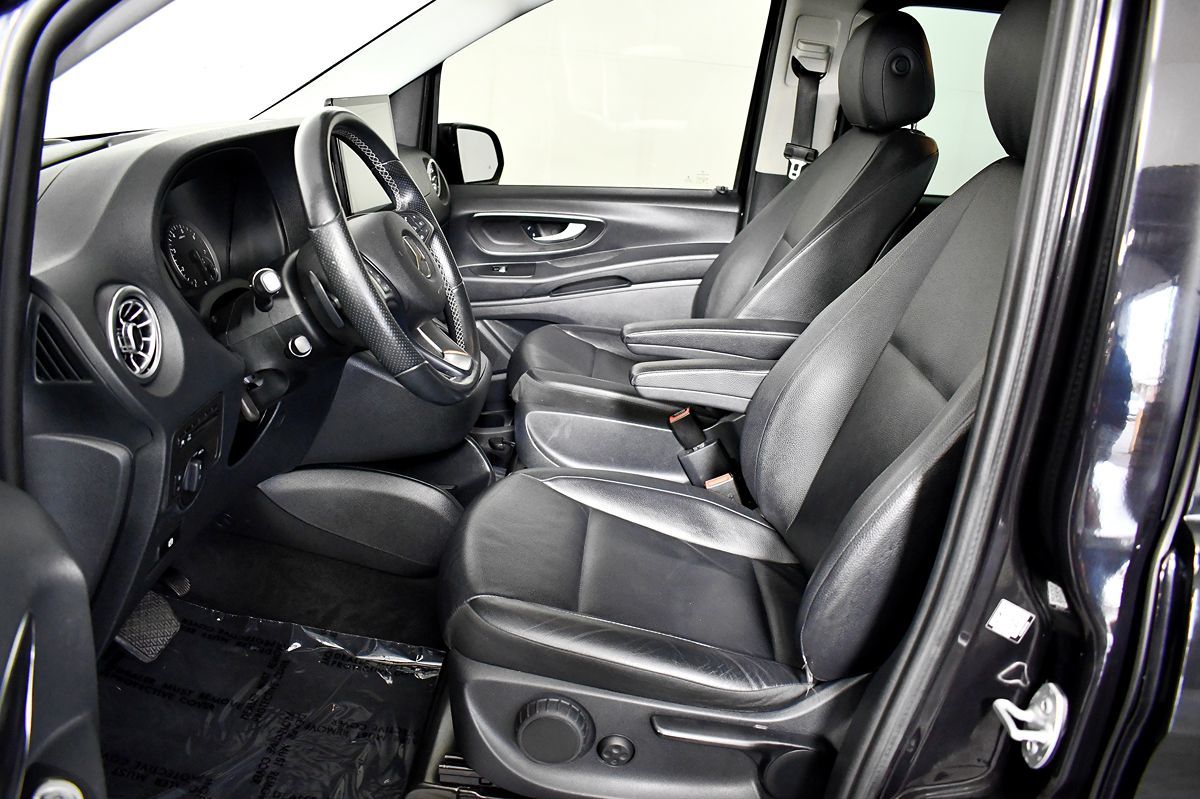 2016 Mercedes Benz Metris Passenger Van photo 18