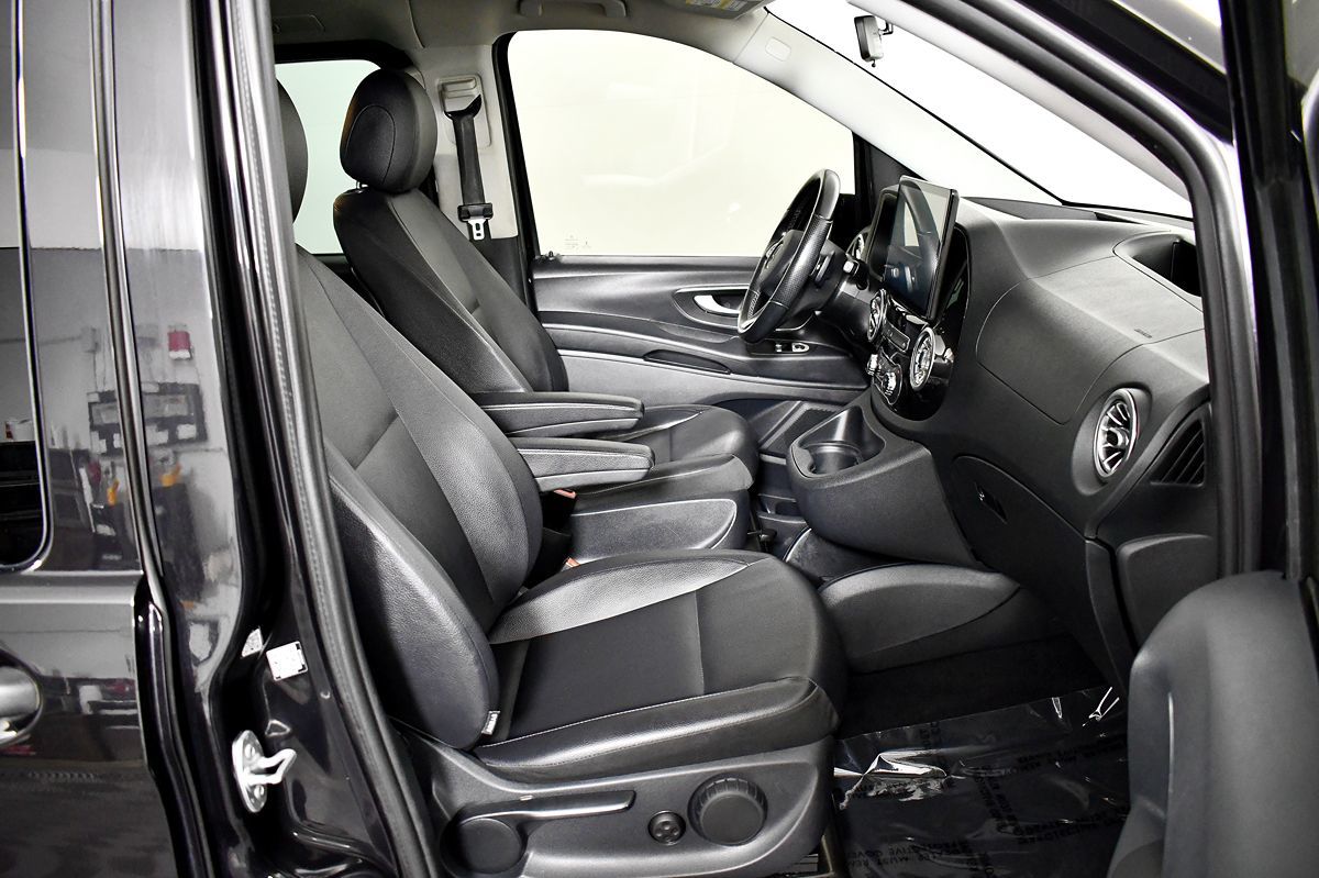 2016 Mercedes Benz Metris Passenger Van photo 42