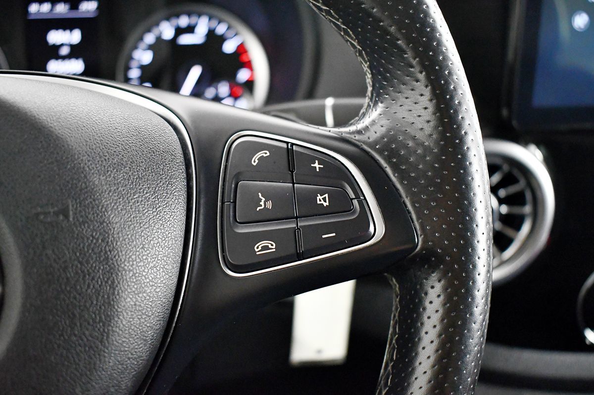 2016 Mercedes Benz Metris Passenger Van photo 25