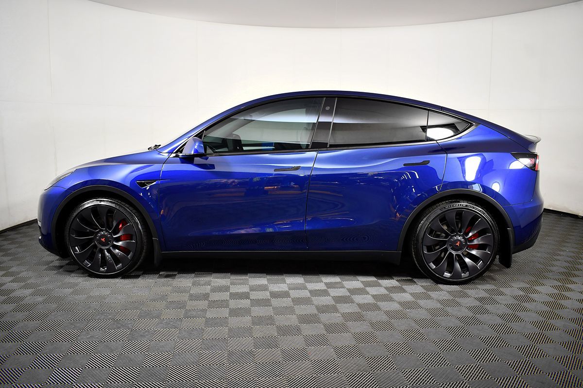 2023 Tesla Model Y Performance photo 13