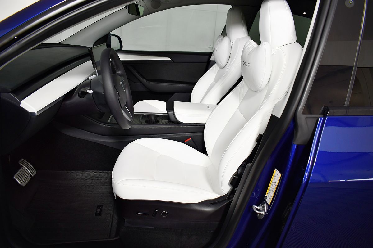 2023 Tesla Model Y Performance photo 16