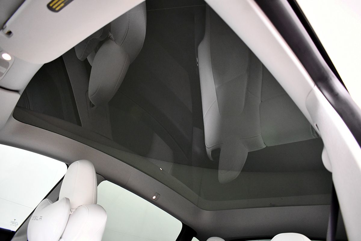 2023 Tesla Model Y Performance photo 31