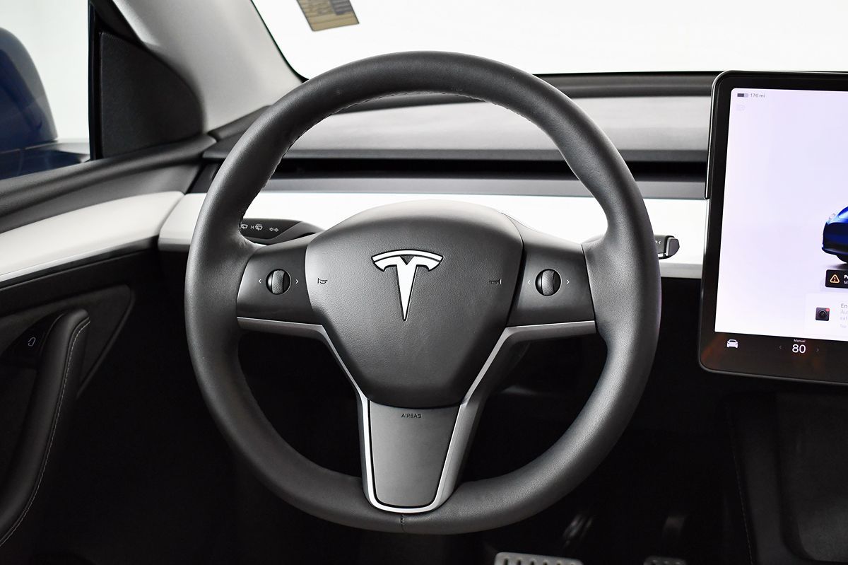 2023 Tesla Model Y Performance photo 22