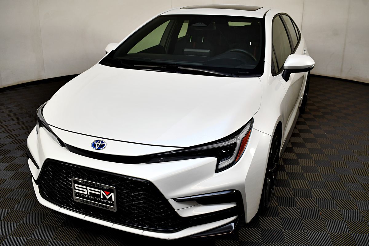2023 Toyota Corolla Hybrid SE photo 2