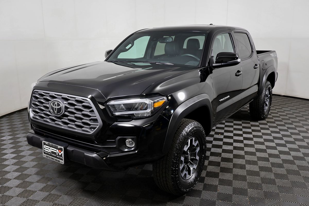 2023 Toyota Tacoma TRD photo 2