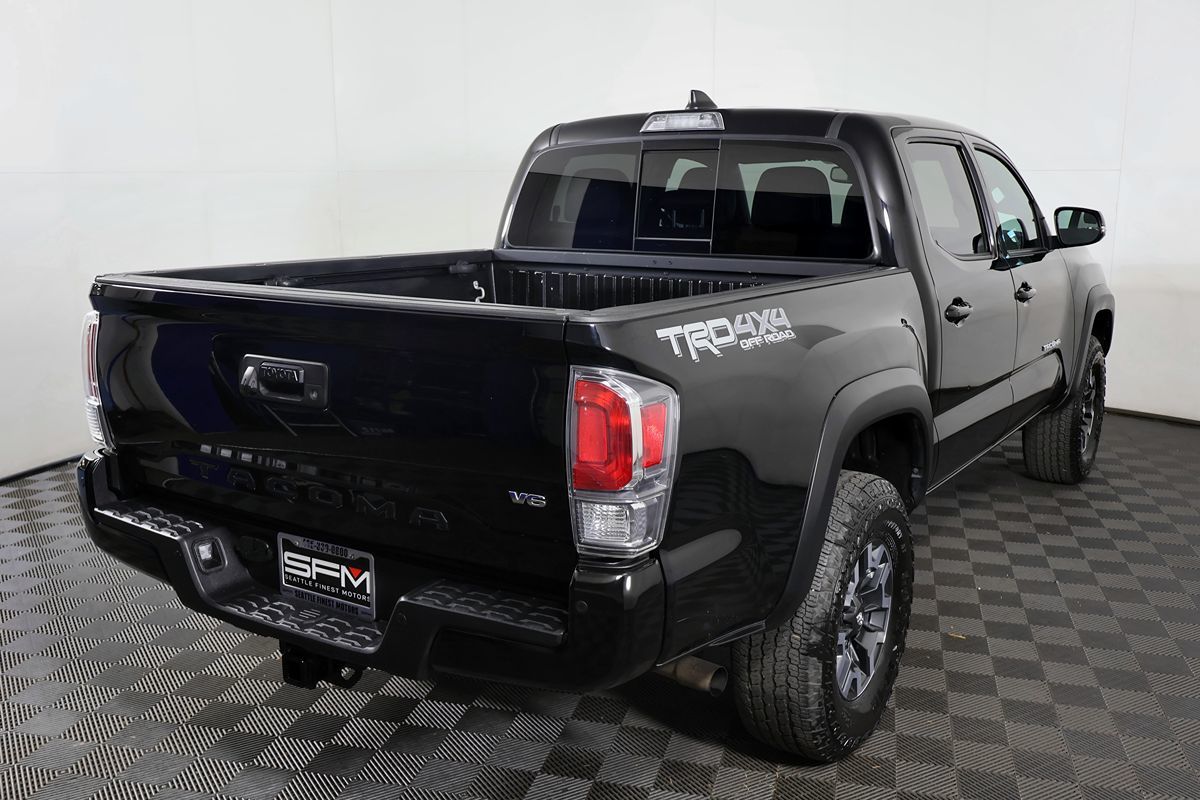2023 Toyota Tacoma TRD photo 8