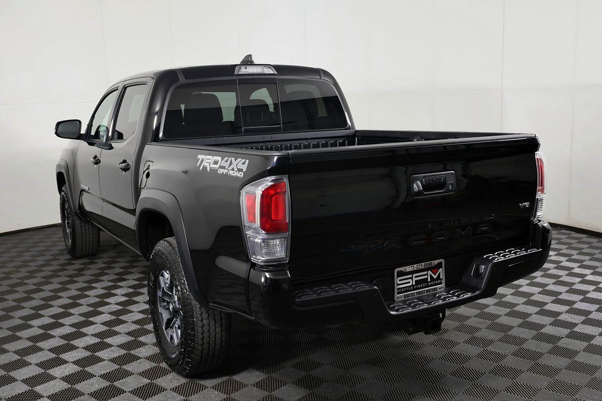 2023 Toyota Tacoma TRD photo 10