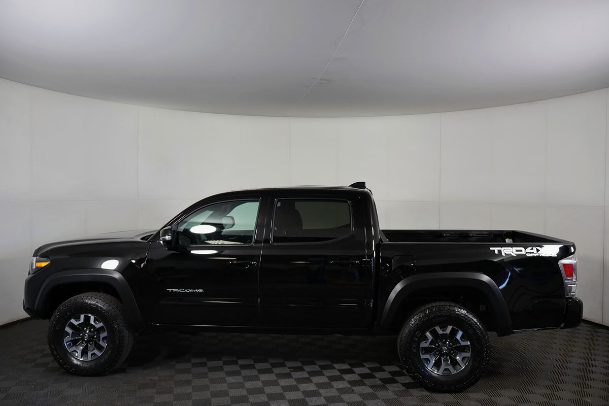 2023 Toyota Tacoma TRD photo 12