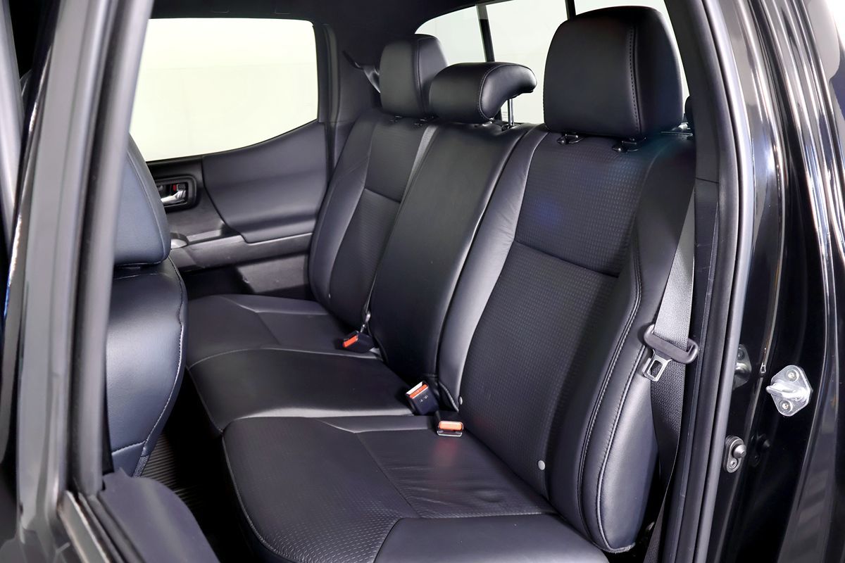 2023 Toyota Tacoma TRD photo 22