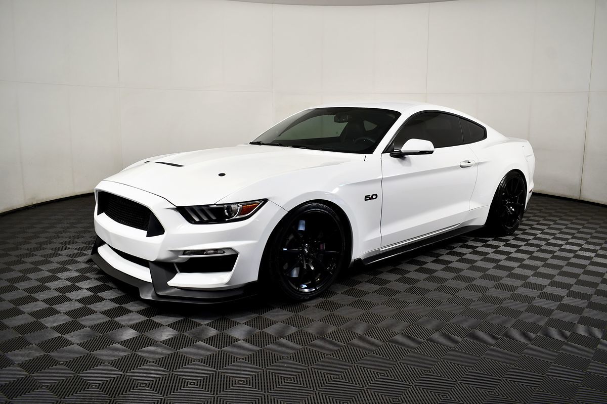 2017 Ford Mustang GT Premium photo 49