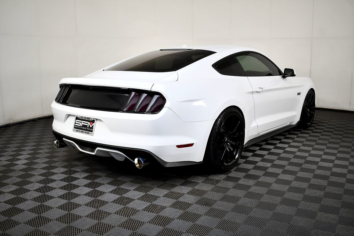 2017 Ford Mustang GT Premium photo 7