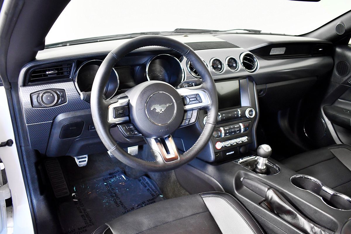 2017 Ford Mustang GT Premium photo 19
