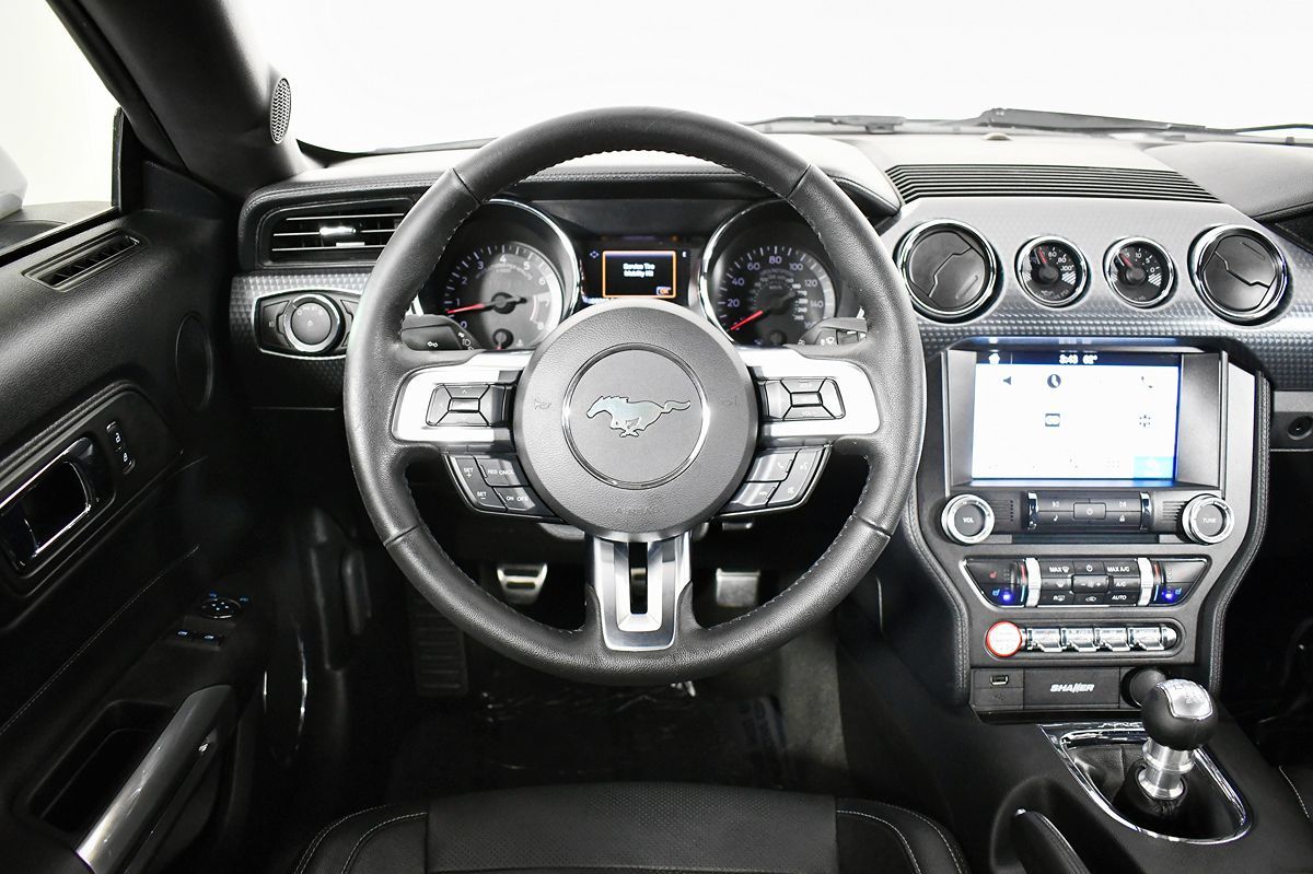 2017 Ford Mustang GT Premium photo 21