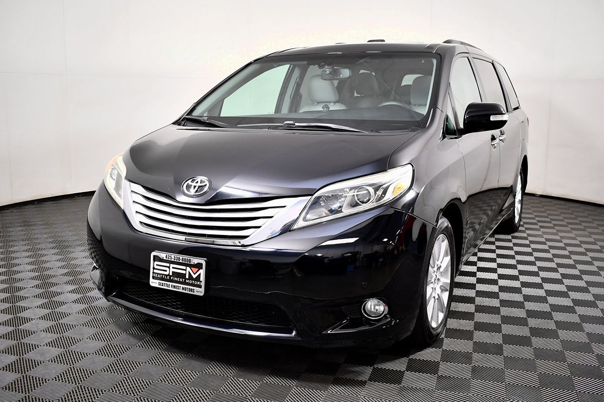 2015 Toyota Sienna Limited Premium photo 3