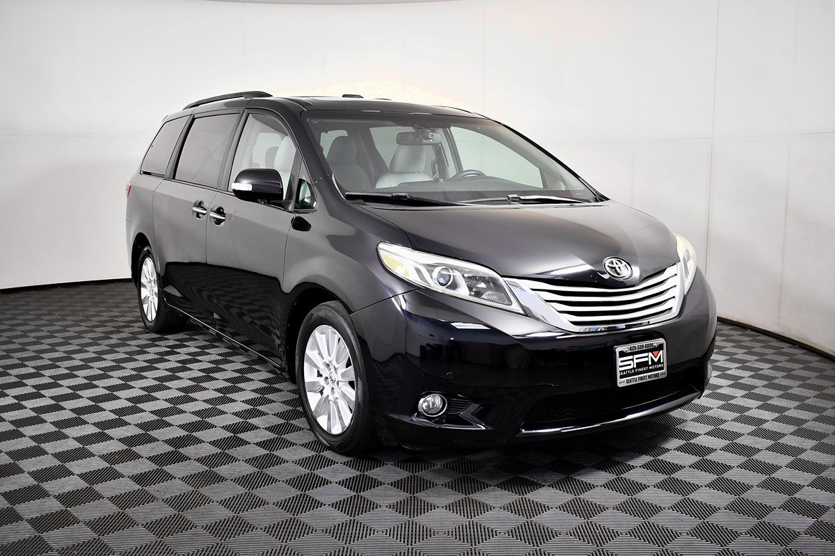 2015 Toyota Sienna Limited Premium photo 5