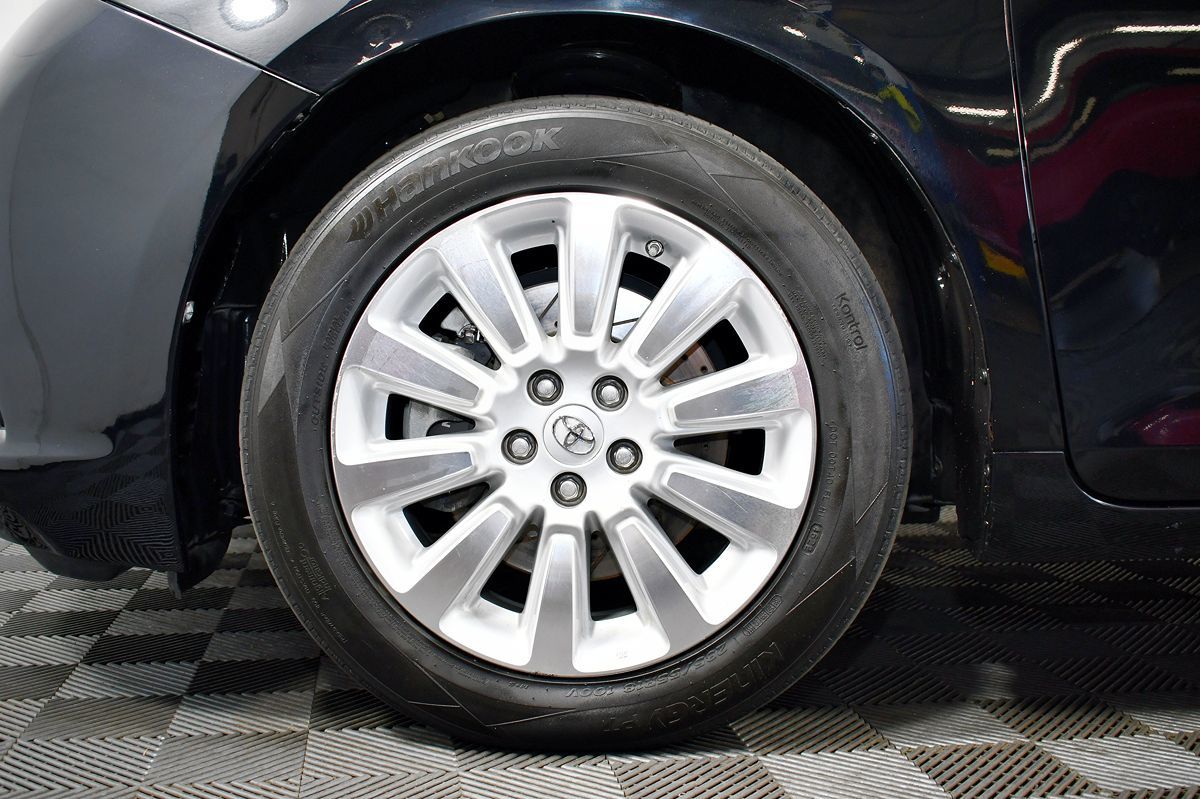 2015 Toyota Sienna Limited Premium photo 49