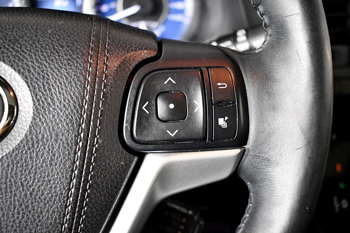 2015 Toyota Sienna Limited Premium photo 26