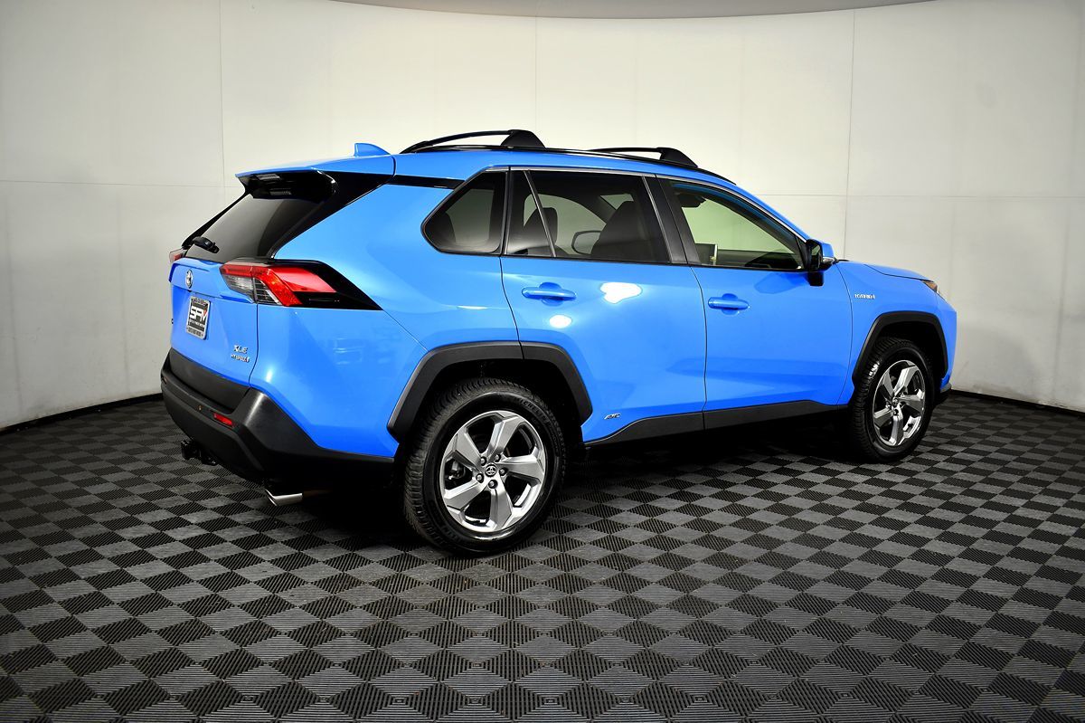 2021 Toyota RAV4 Hybrid XLE Premium photo 8