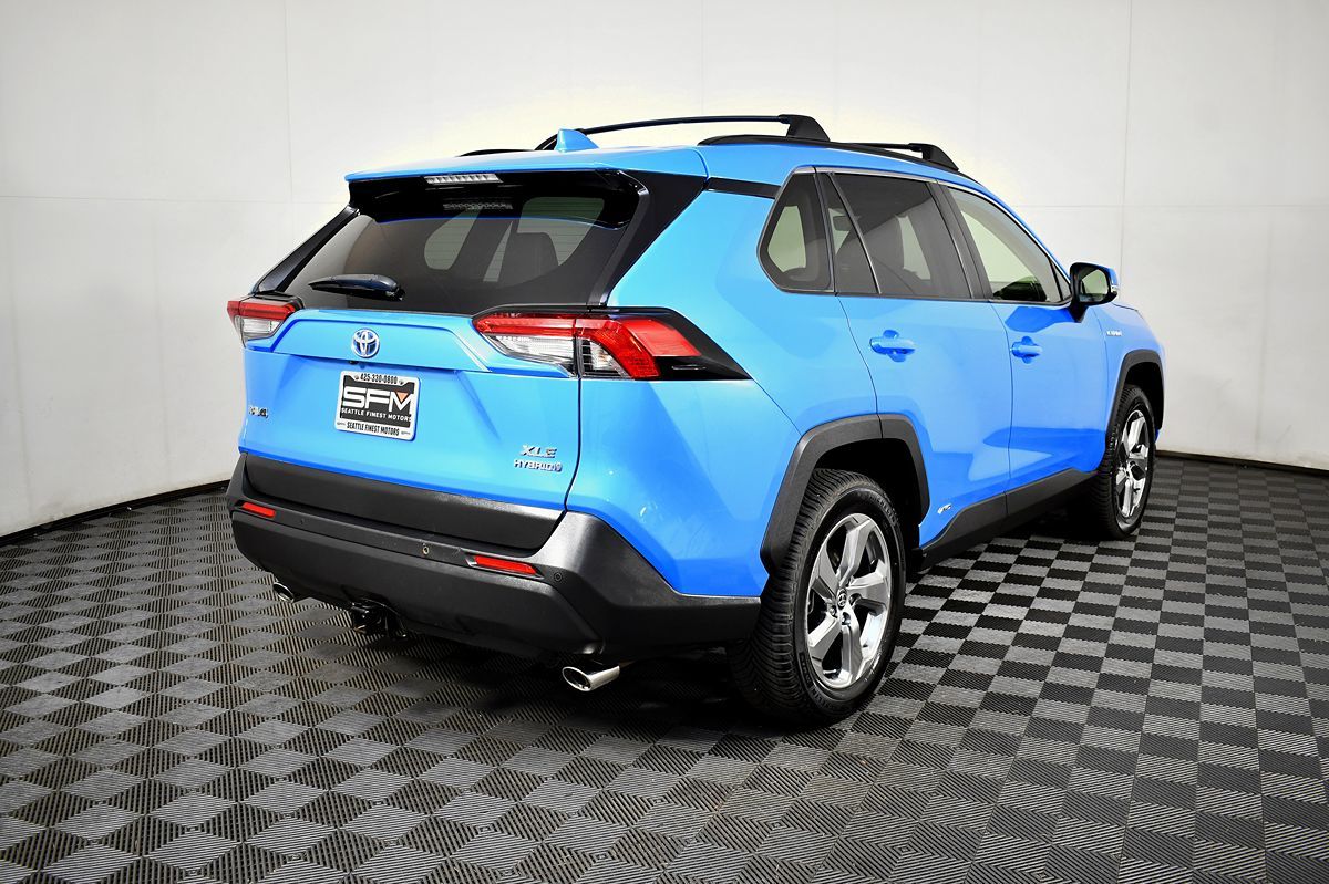 2021 Toyota RAV4 Hybrid XLE Premium photo 9