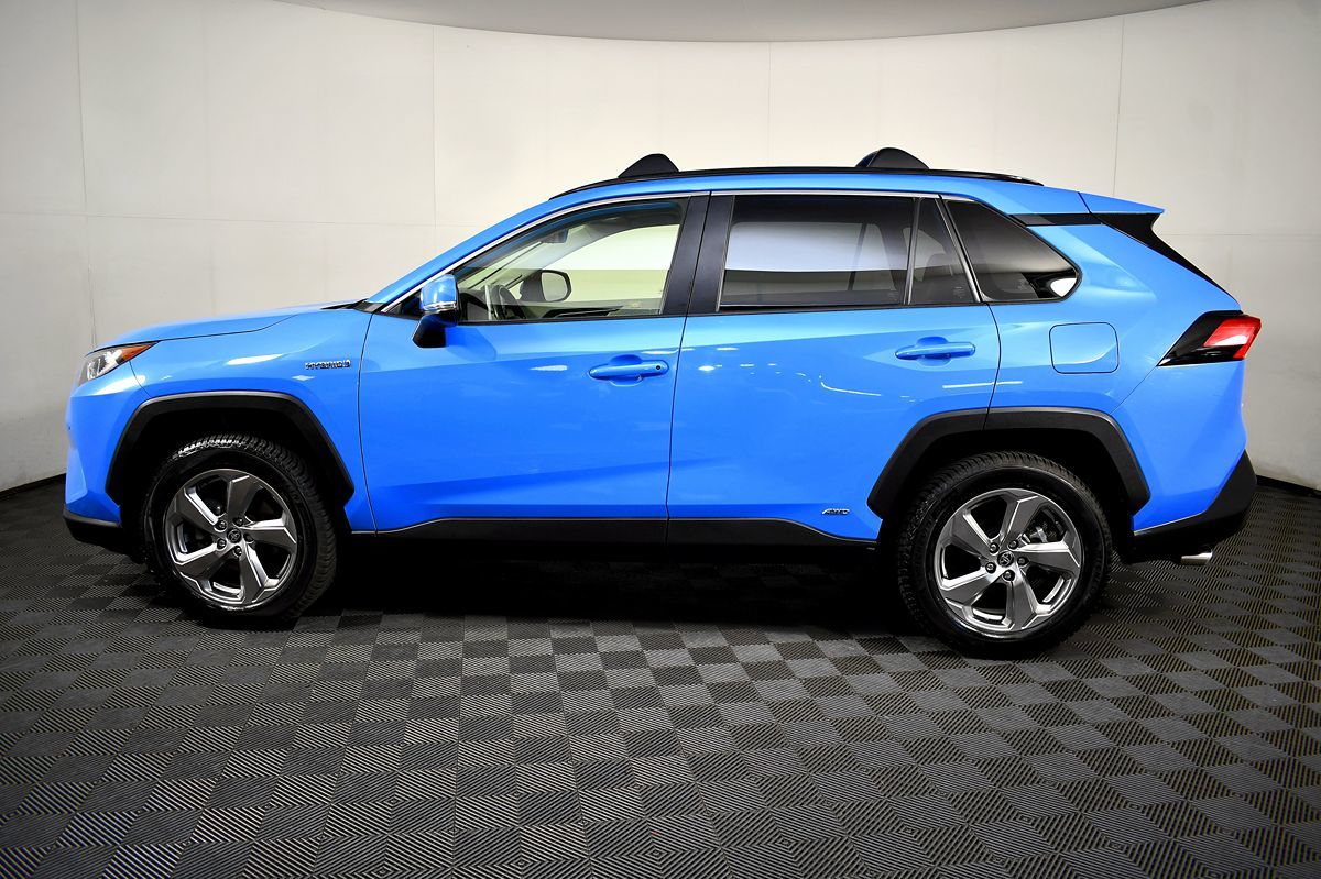 2021 Toyota RAV4 Hybrid XLE Premium photo 13