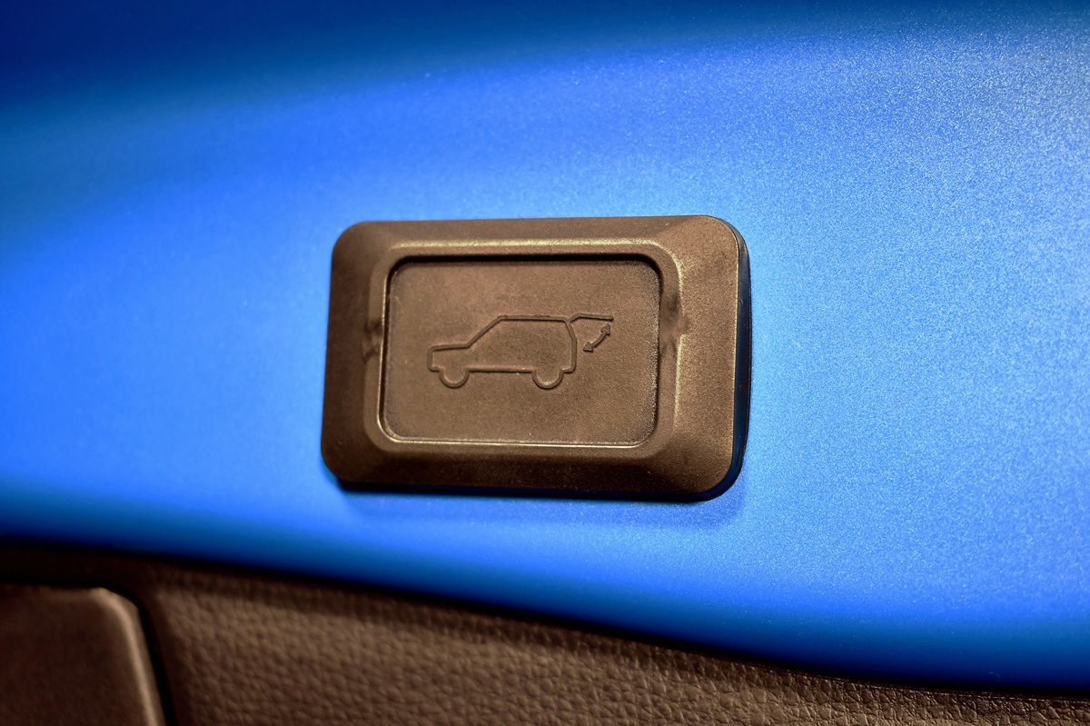 2021 Toyota RAV4 Hybrid XLE Premium photo 49