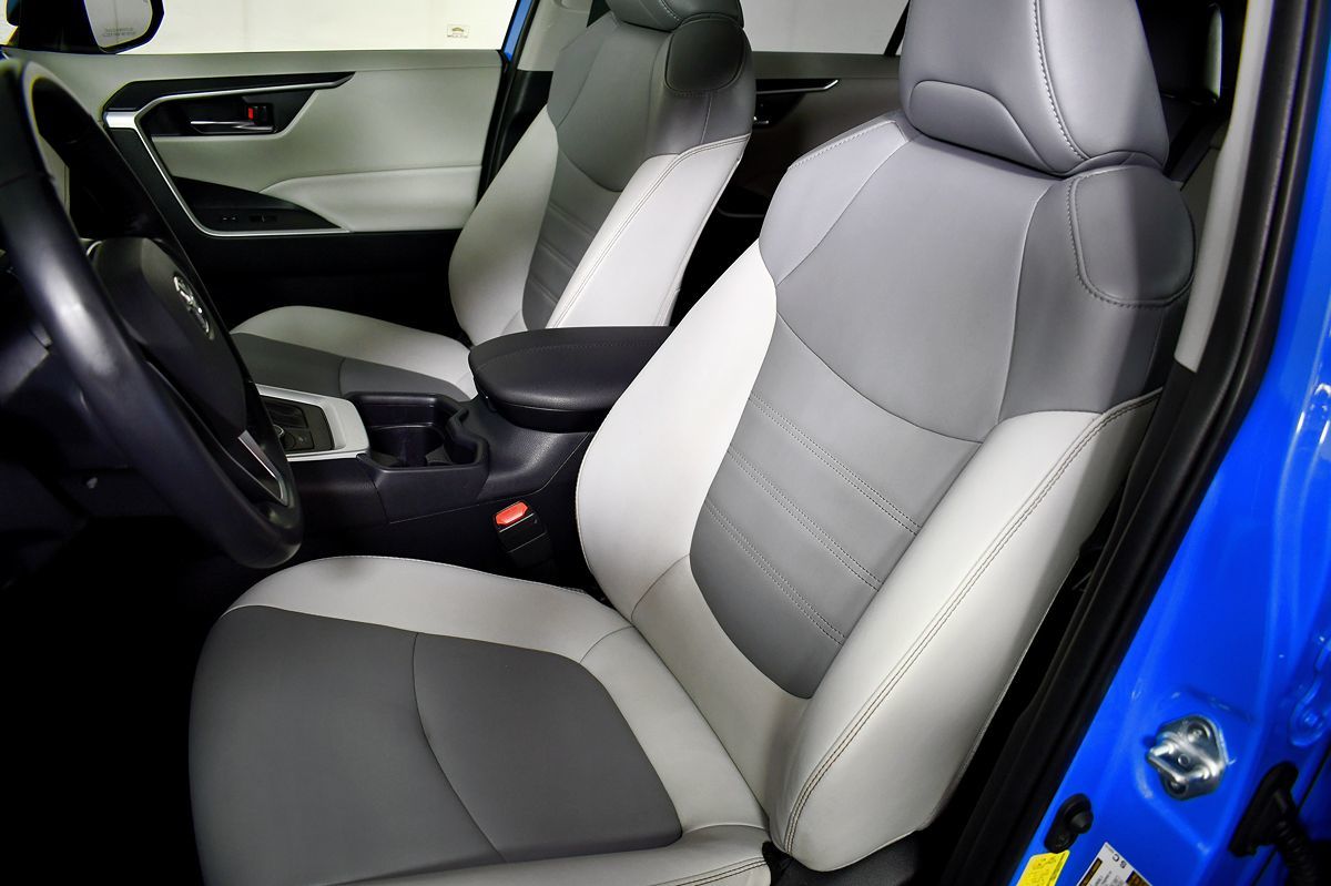 2021 Toyota RAV4 Hybrid XLE Premium photo 18